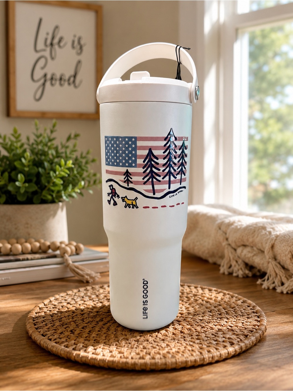 NWT Life Is Good 32 oz Insulated Travel Tumbler Cream Patriotic Forest Flag Desi